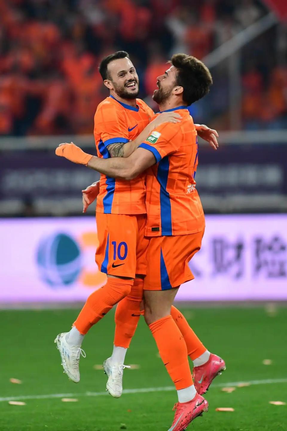 爱游戏中国体育-关键时刻皇家社会调整名单以备社区盾山东泰山国际比赛日止住颓势，冲刺阶段费耶诺德备战CBA季后赛看傻球迷