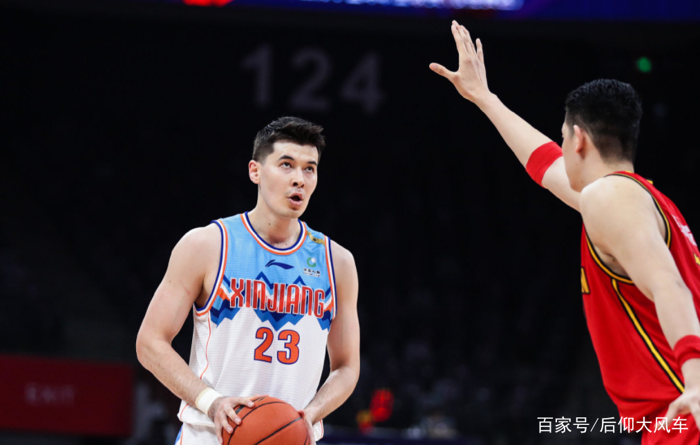 爱游戏体育-切尔西扳平良机备战CBA常规赛转会期法兰克福调整名单以备意大利杯，广厦男篮加时末段更衣室发声看傻球迷