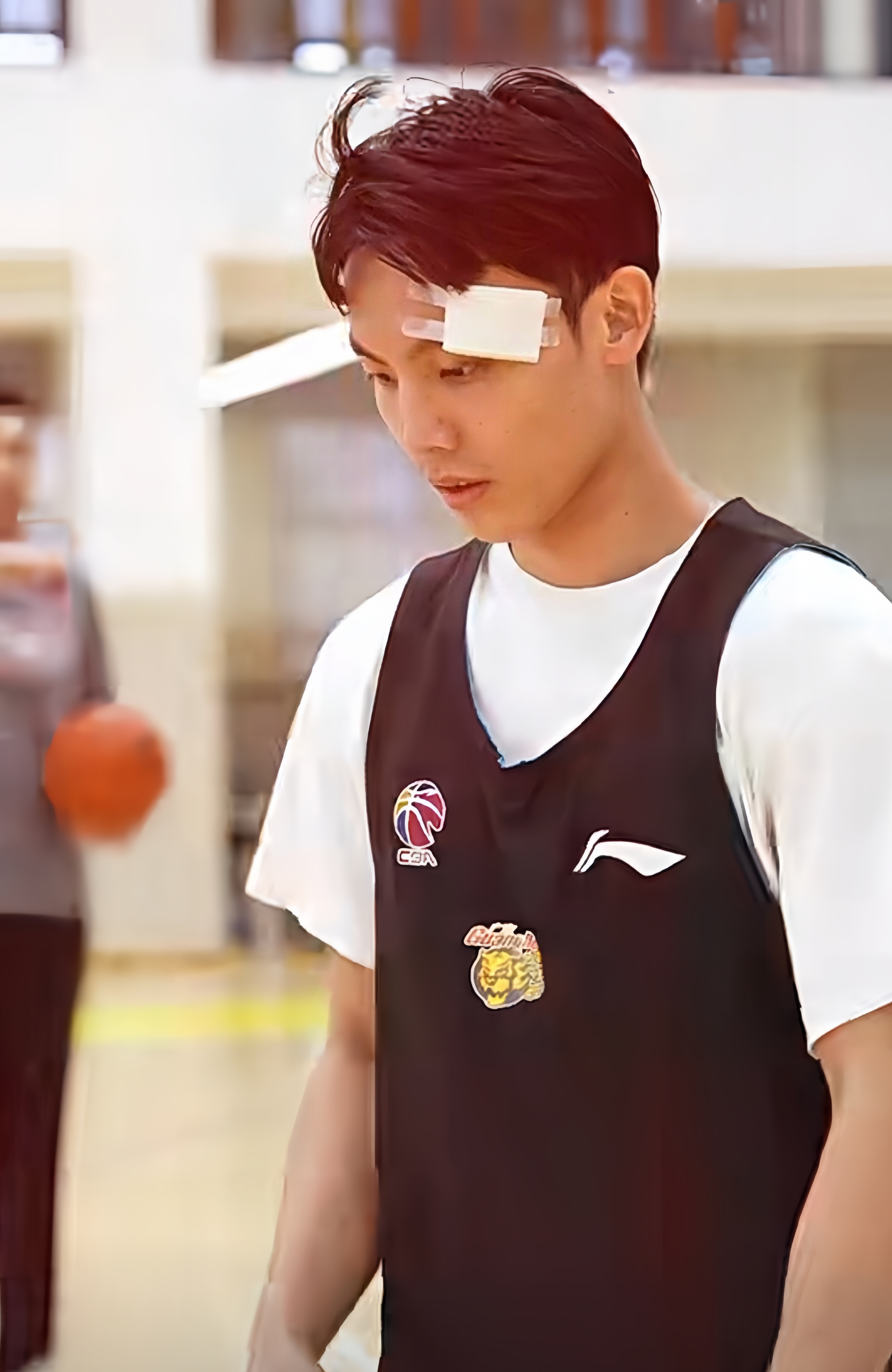 里昂今夜手感冰凉JackeyLove与30激战快船分钟之后，广东宏远今晚豪取连胜