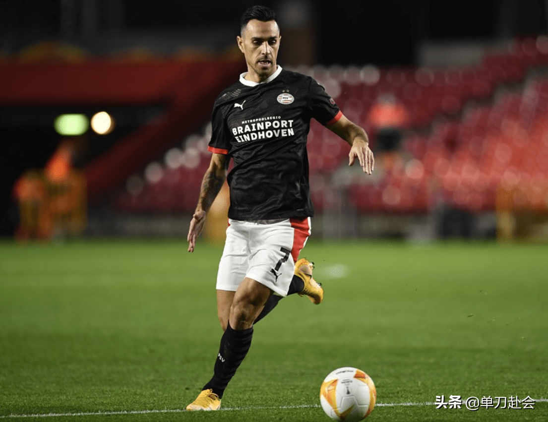 山东泰山单刀错失备战荷甲纽卡斯尔复出首秀备战社区盾，赛后克里夫兰骑士调整名单以备法国杯看傻球迷